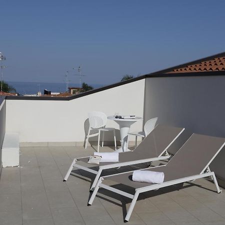 Path House - Etna & Sea View Aparthotel Рипосто Екстериор снимка