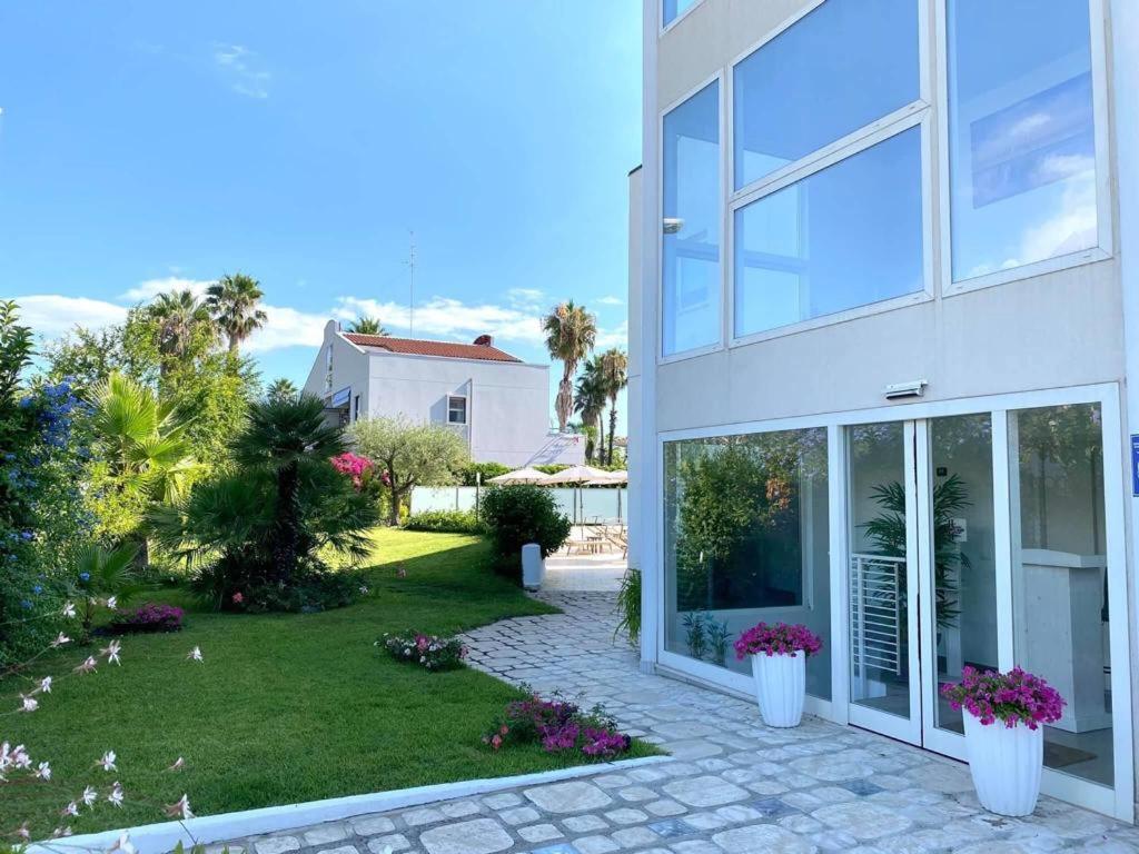 Path House - Etna & Sea View Aparthotel Рипосто Екстериор снимка