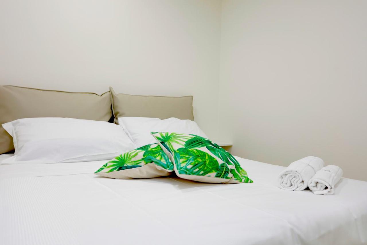 Path House - Etna & Sea View Aparthotel Рипосто Екстериор снимка